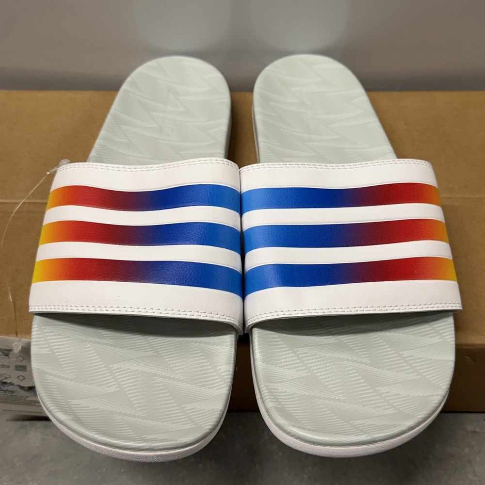 ADIDAS adilette Mens Size 11 Slides Comfort Slip On Flip Flops NEW - Picture 2 of 7